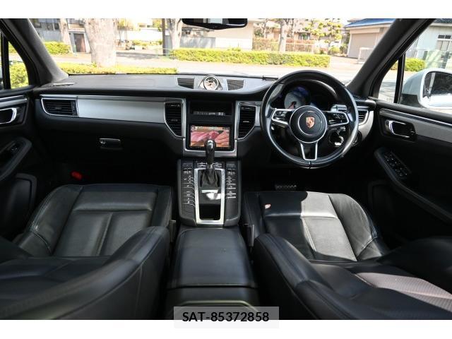 Porsche MACAN 2014-11 7812802-2