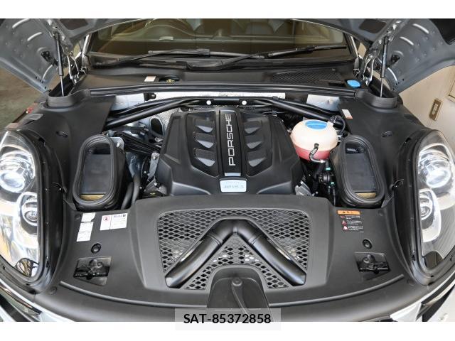 Porsche MACAN 2014-11 7812802-7