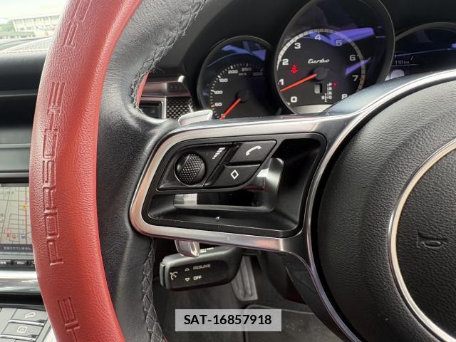 Porsche MACAN 2016-01 7815537-10