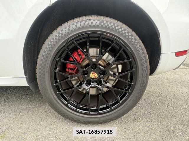 Porsche MACAN 2016-01 7815537-5