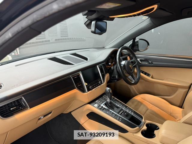 Porsche MACAN 2018-03 7816877-10