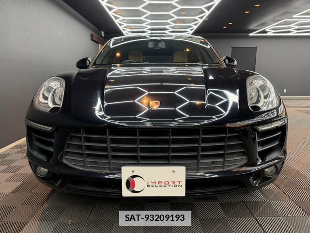 Porsche MACAN 2018-03 7816877-2