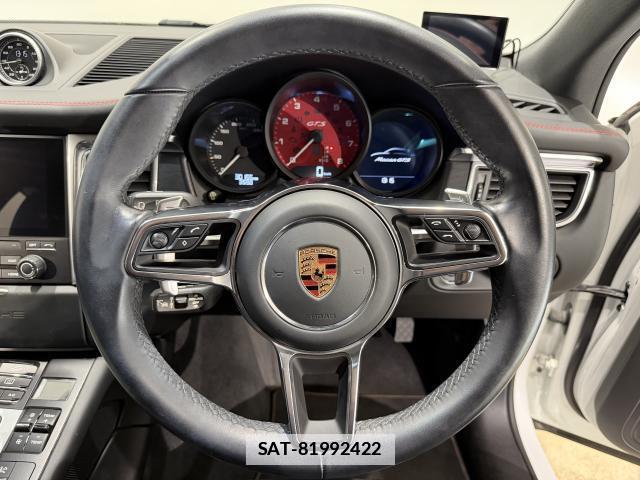 Porsche MACAN 2018-05 7817717-6