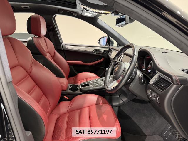 Porsche MACAN 2016-12 7817724-4