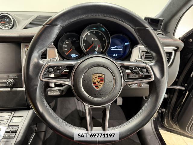Porsche MACAN 2016-12 7817724-6