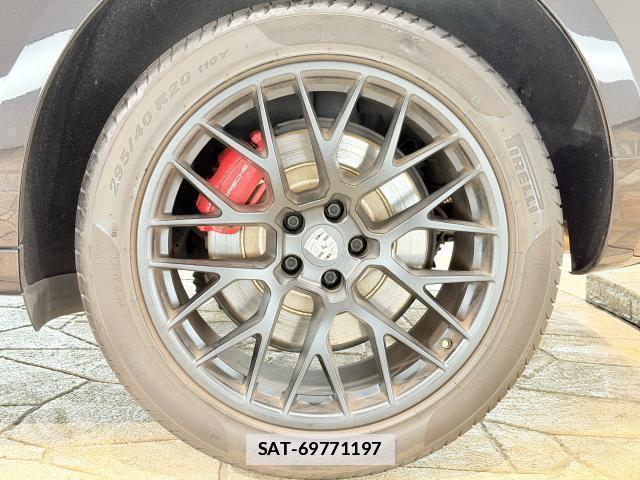 Porsche MACAN 2016-12 7817724-8