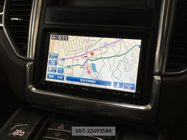 Porsche MACAN 2015-09 7817862-13