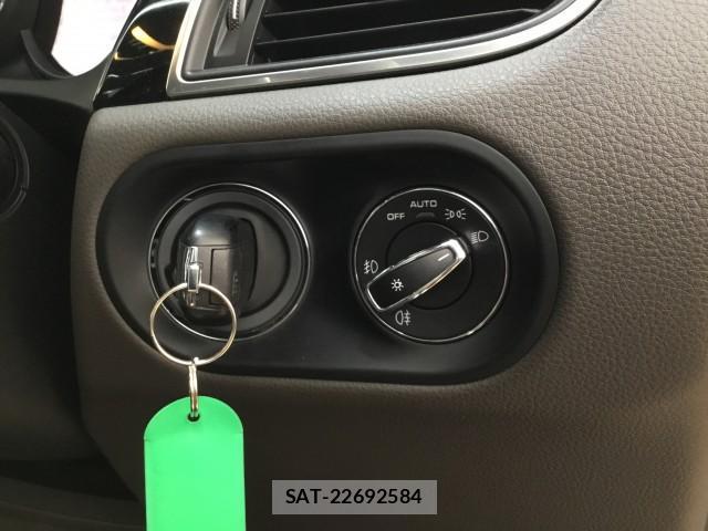 Porsche MACAN 2015-09 7817862-17