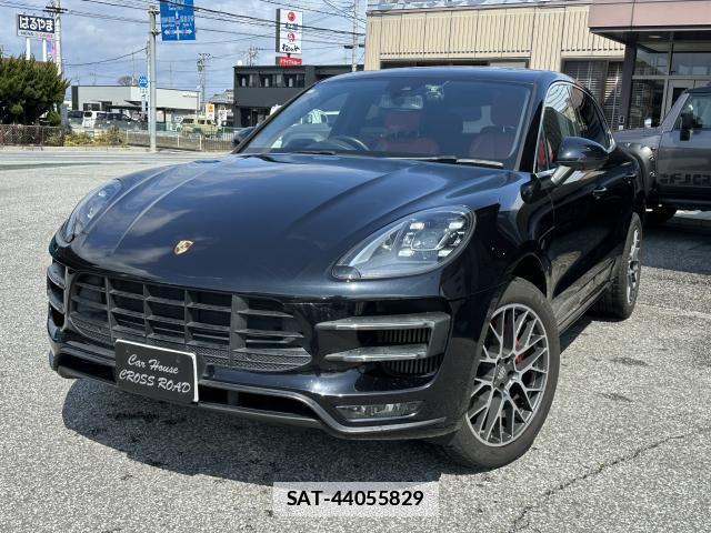 Porsche MACAN 2018-10 7817878-0