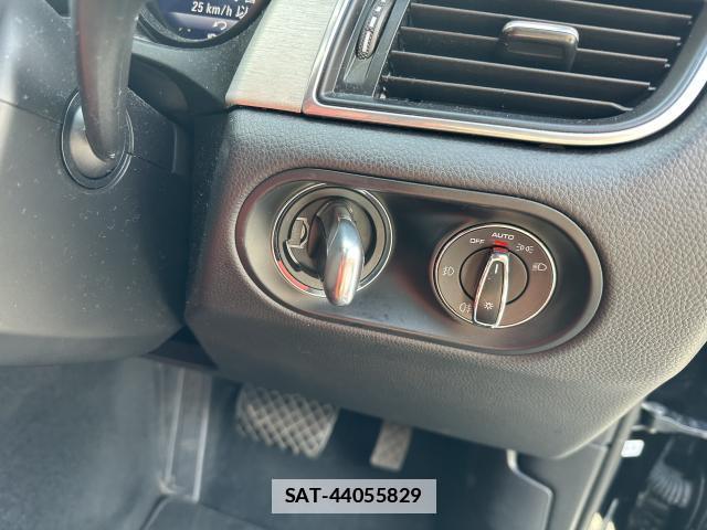 Porsche MACAN 2018-10 7817878-11