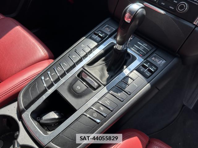 Porsche MACAN 2018-10 7817878-13
