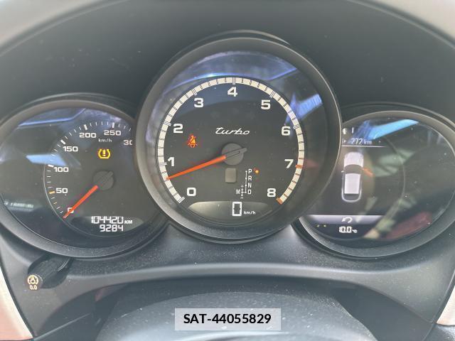 Porsche MACAN 2018-10 7817878-16