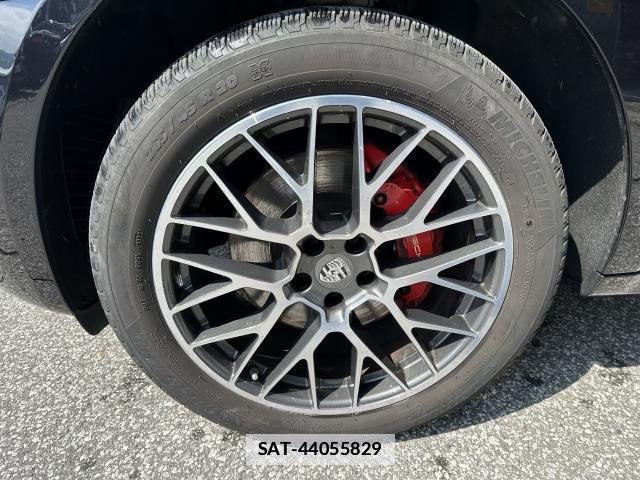 Porsche MACAN 2018-10 7817878-3