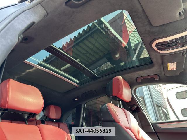 Porsche MACAN 2018-10 7817878-9
