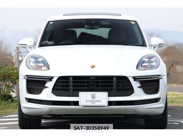 Porsche MACAN 2020-06 7818635-16