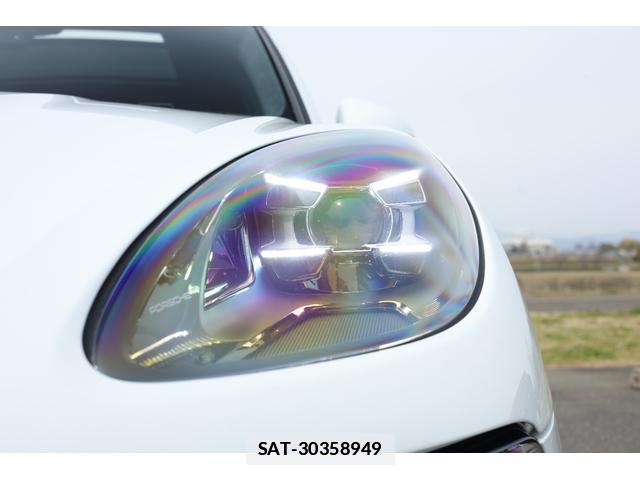 Porsche MACAN 2020-06 7818635-6
