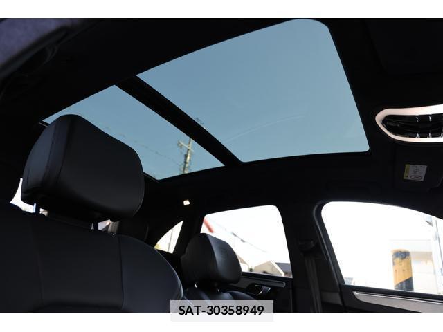 Porsche MACAN 2020-06 7818635-9
