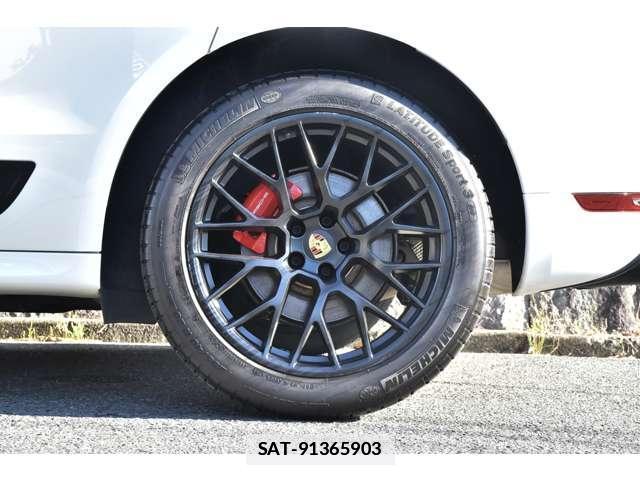 Porsche MACAN 2016-09 7819016-15