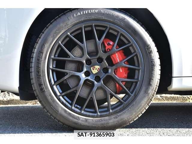 Porsche MACAN 2016-09 7819016-16