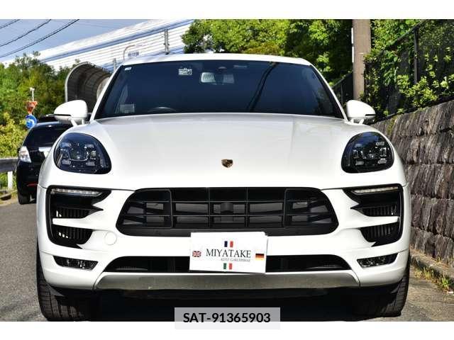 Porsche MACAN 2016-09 7819016-5