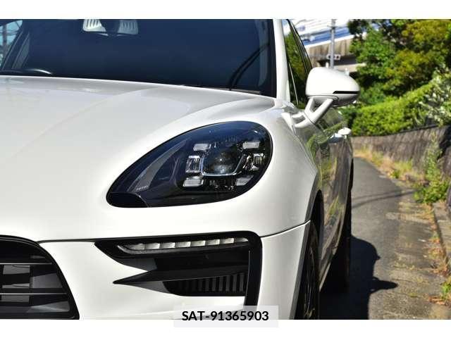 Porsche MACAN 2016-09 7819016-7