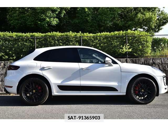 Porsche MACAN 2016-09 7819016-8