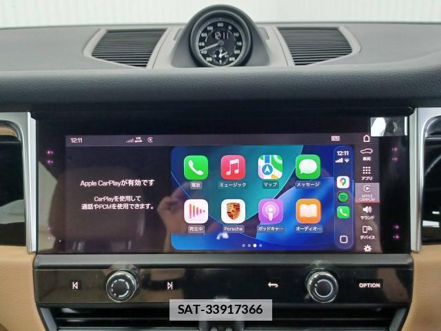 Porsche MACAN 2021-12 7820497-13