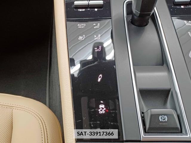 Porsche MACAN 2021-12 7820497-17
