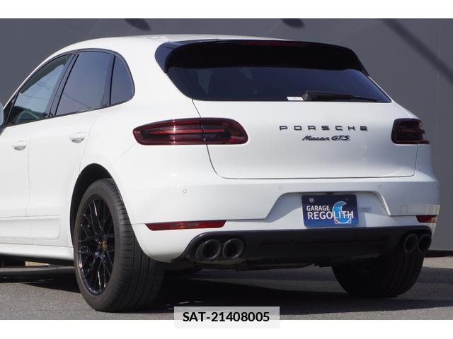 Porsche MACAN 2017-03 7820592-12