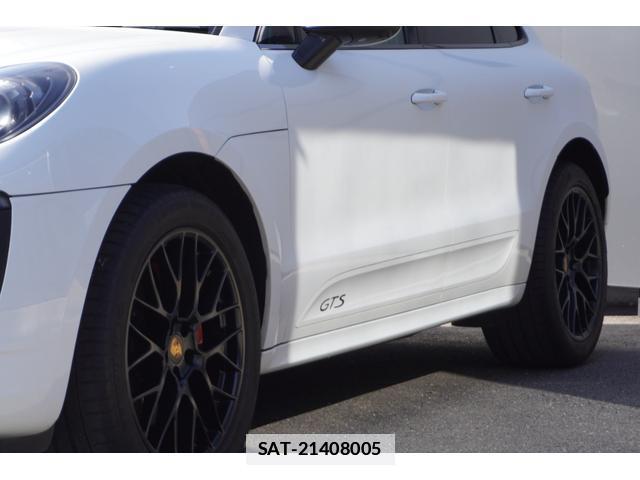 Porsche MACAN 2017-03 7820592-4