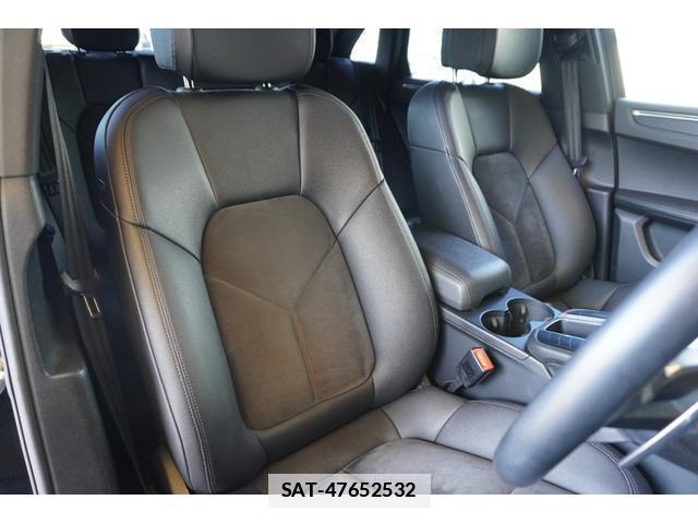 Porsche MACAN 2019-11 7820593-19