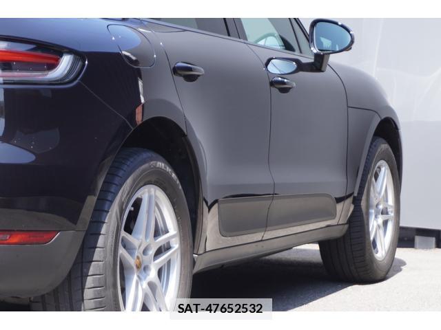 Porsche MACAN 2019-11 7820593-9