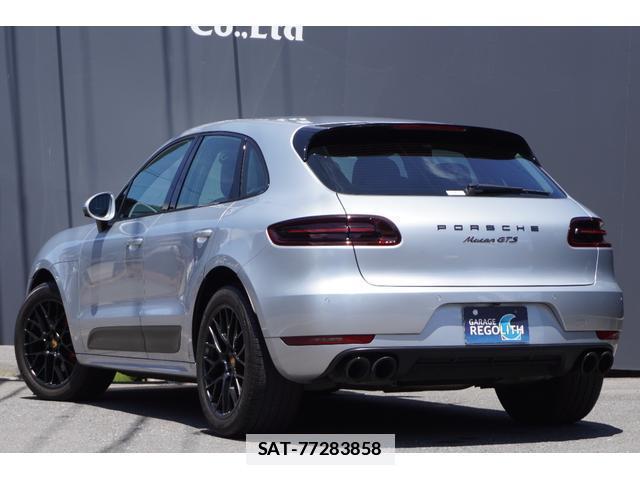 Porsche MACAN 2016-06 7820596-10
