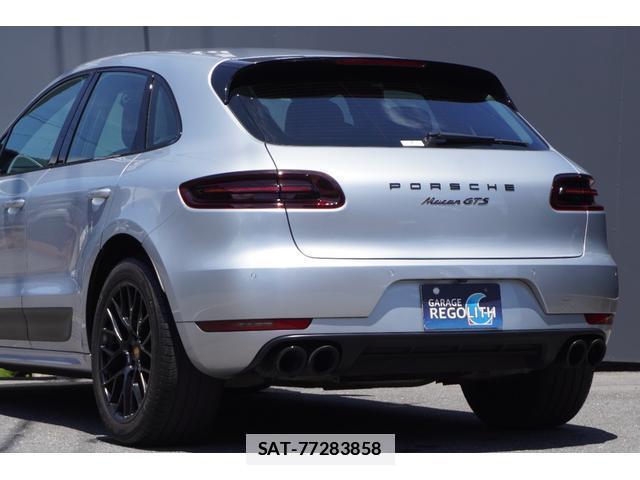 Porsche MACAN 2016-06 7820596-11