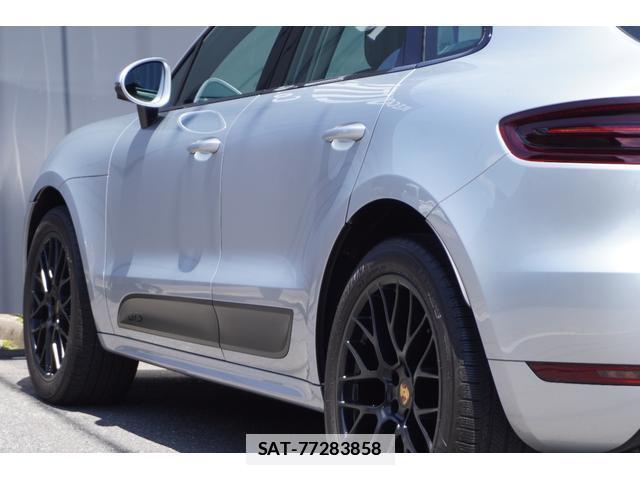 Porsche MACAN 2016-06 7820596-12