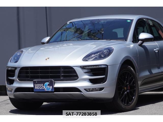 Porsche MACAN 2016-06 7820596-2