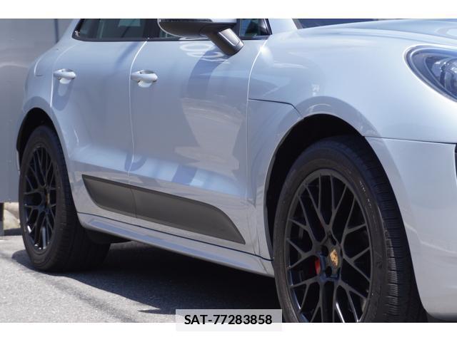 Porsche MACAN 2016-06 7820596-6