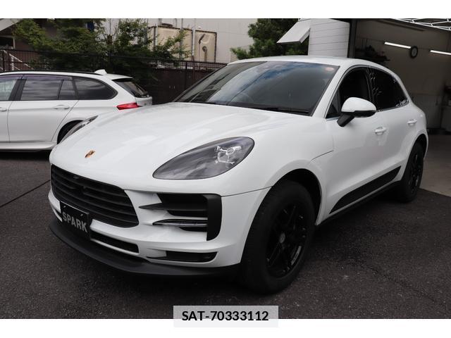 Porsche MACAN 2020-03 7823337-7