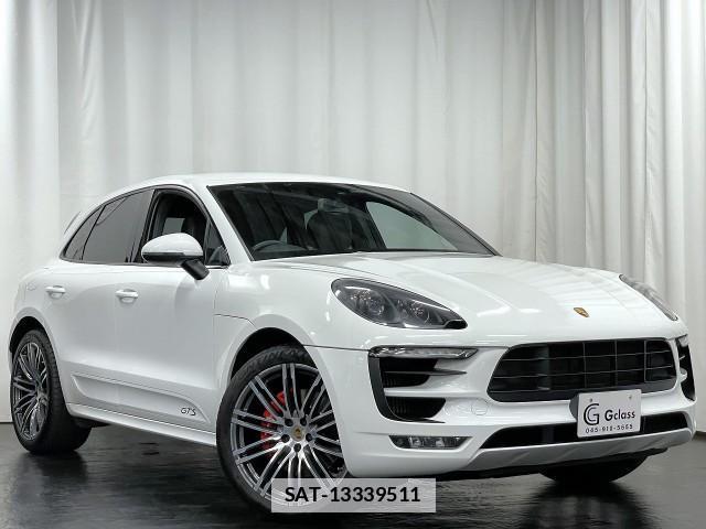 Porsche MACAN 2016-08 7823350-0