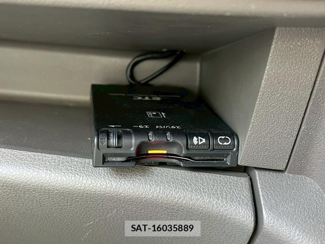 Nissan MARCH 2013-07 7813864-3