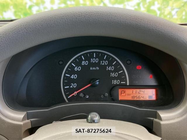 Nissan MARCH 2017-02 7821876-12