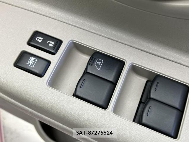 Nissan MARCH 2017-02 7821876-17