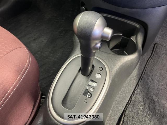 Nissan MARCH 2015-11 7821882-16