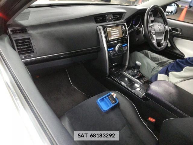 Toyota MARK X 2017-01 7811785-2