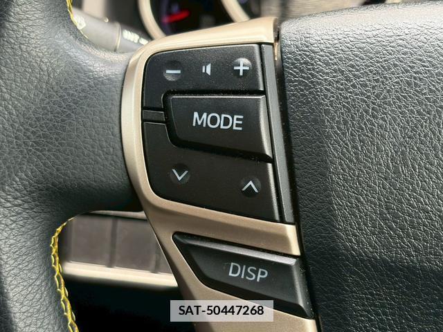 Toyota MARK X 2014-11 7814839-15