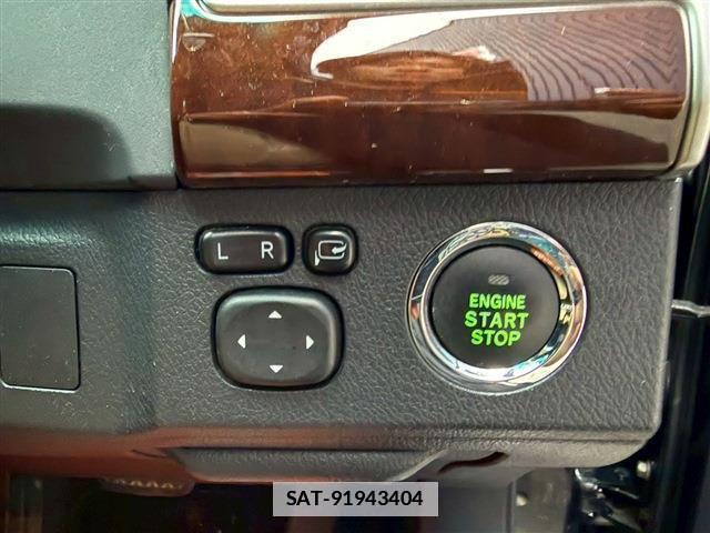 Toyota MARK X 2013-03 7815420-11