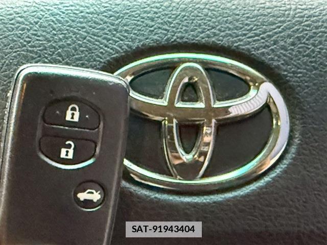 Toyota MARK X 2013-03 7815420-16