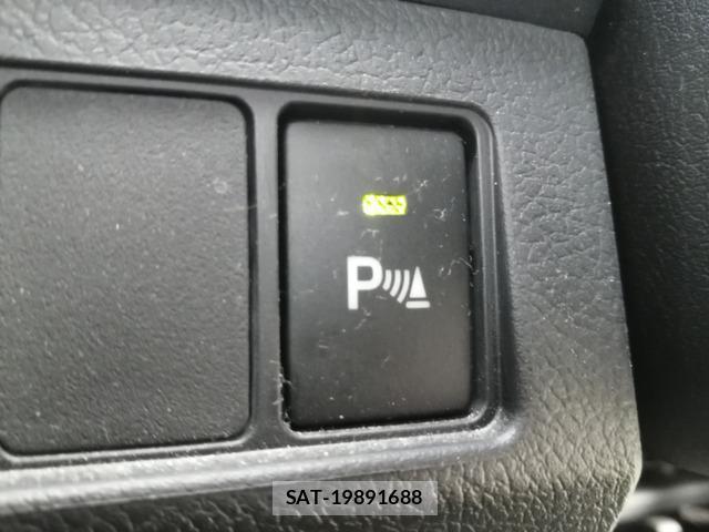 Toyota MARK X 2017-03 7819967-7