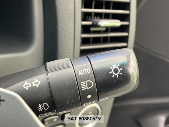 Toyota MARK X 2012-10 7822560-14