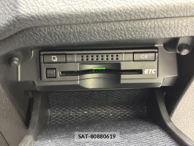 Toyota MARK X 2012-10 7822560-17